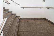 Bahnhof Klausen - Treppe